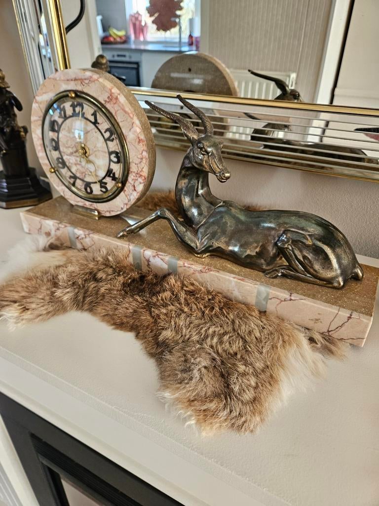 Art Deco klok marmer met hert, Antiek en Kunst, Ophalen