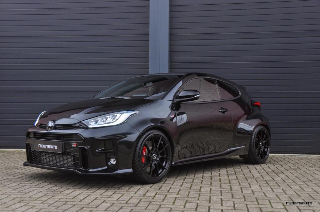 Toyota Yaris GR Performance | KWv3 schroefset | TEC GT Race, 1618 cc, Zwart, 4 stoelen, Alcantara