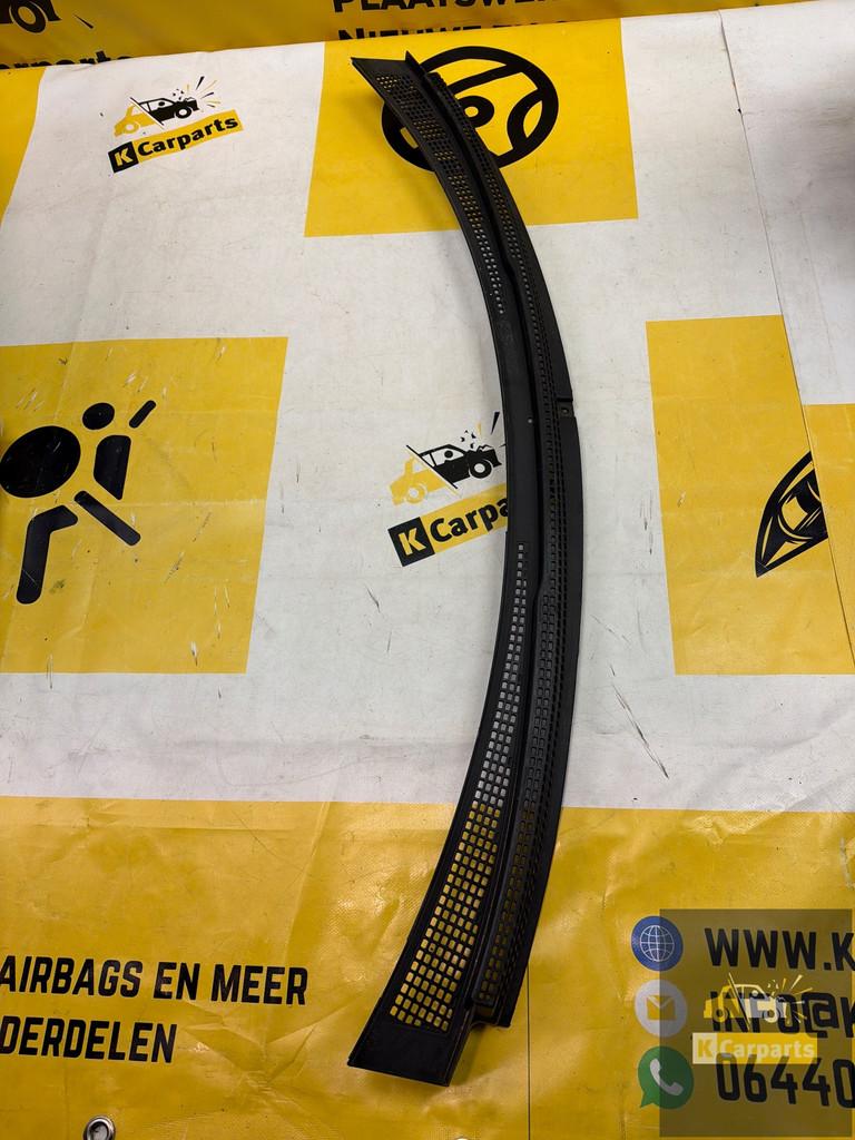 Paravent van Renault Scenic 668114330R, Auto-onderdelen, Renault Group, Gebruikt, Contact.group@renault.com, Renault