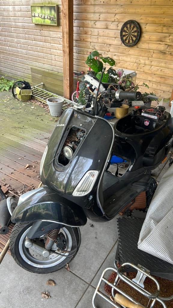 Vespa lx frame, Fietsen en Brommers, Scooters | Vespa, Ophalen, Zo goed als nieuw, Benzine, Vespa LX