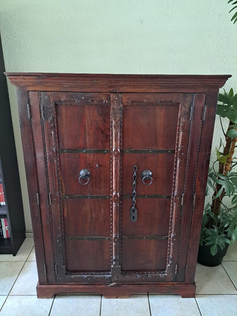 Kersenhouten kast, Ophalen, Gebruikt