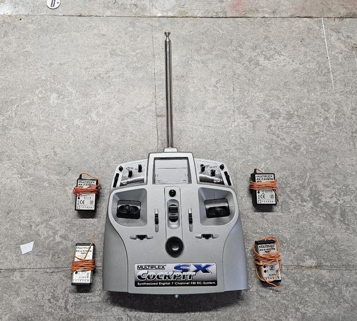 zenders en  rc motoren, wegens stoppen met brandstof vliegen, Hobby en Vrije tijd, Modelbouw | Radiografisch | Vliegtuigen, Gebruikt