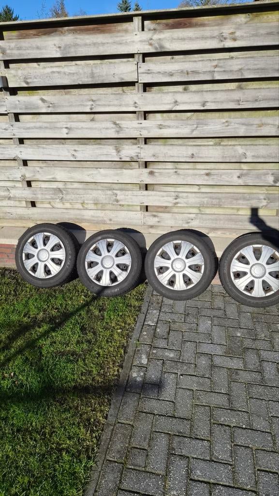 Winterbanden Polo 5x100, Auto-onderdelen, Banden en Velgen, Ophalen, Gebruikt, 15 inch, Banden en Velgen