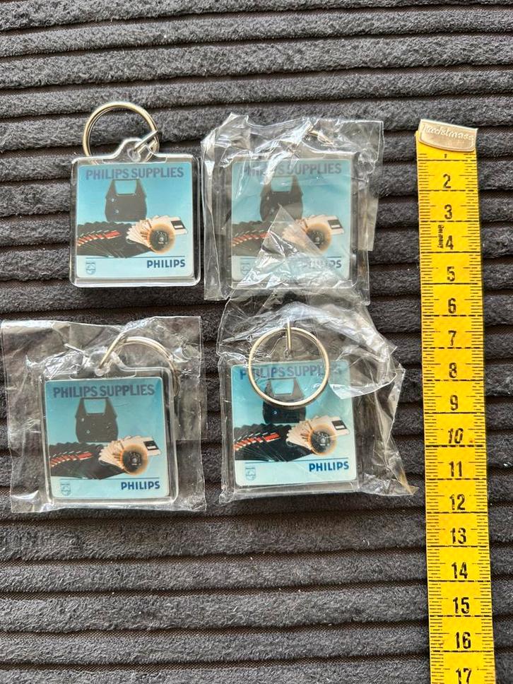 4 x Oude sleutelhanger Computer Philips, Verzamelen, Sleutelhangers, Zo goed als nieuw, Ophalen of Verzenden