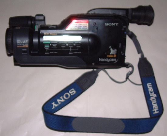 Sony CCD-F555E Defect Complete set met veel Toebehoren, Ophalen of Verzenden, Overige soorten, Camera