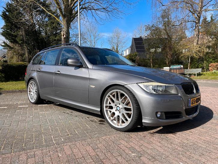 BMW 3-Serie e91 2.0 318i Touring 105KW 2009 Youngtimer Grijs, Auto's, BMW, Particulier, 3-Serie, ABS, Airbags, Airconditioning