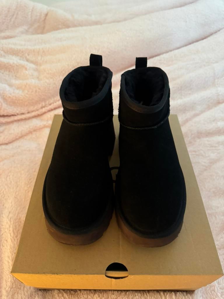UGG zwart met hak / maat 37, Kleding | Dames, Schoenen, Ophalen, Zwart, Nieuw, Sneakers of Gympen