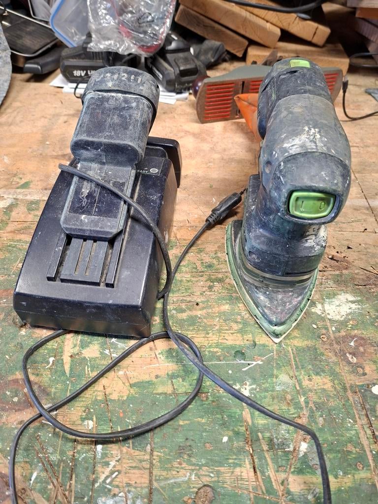 FESTOOL DELTA SCHUUR MACH. INCL. 2 ACCU.S, Doe-het-zelf en Verbouw, Gereedschap | Schuurmachines, Ophalen of Verzenden, Minder dan 600 watt