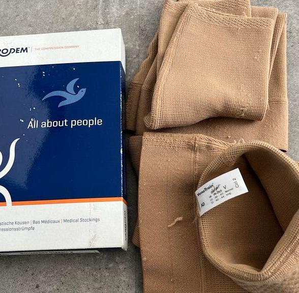 Therapeutische elastische kousen, Ophalen, Zo goed als nieuw