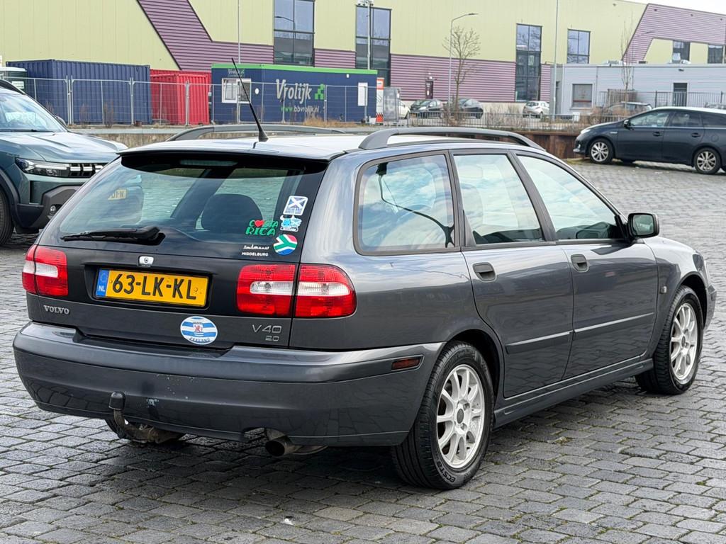 Volvo V40 2.0 Europa Nieuwe APK Cruise-control Trekhaak, Voorwielaandrijving, Gebruikt, 1948 cc, 4 cilinders