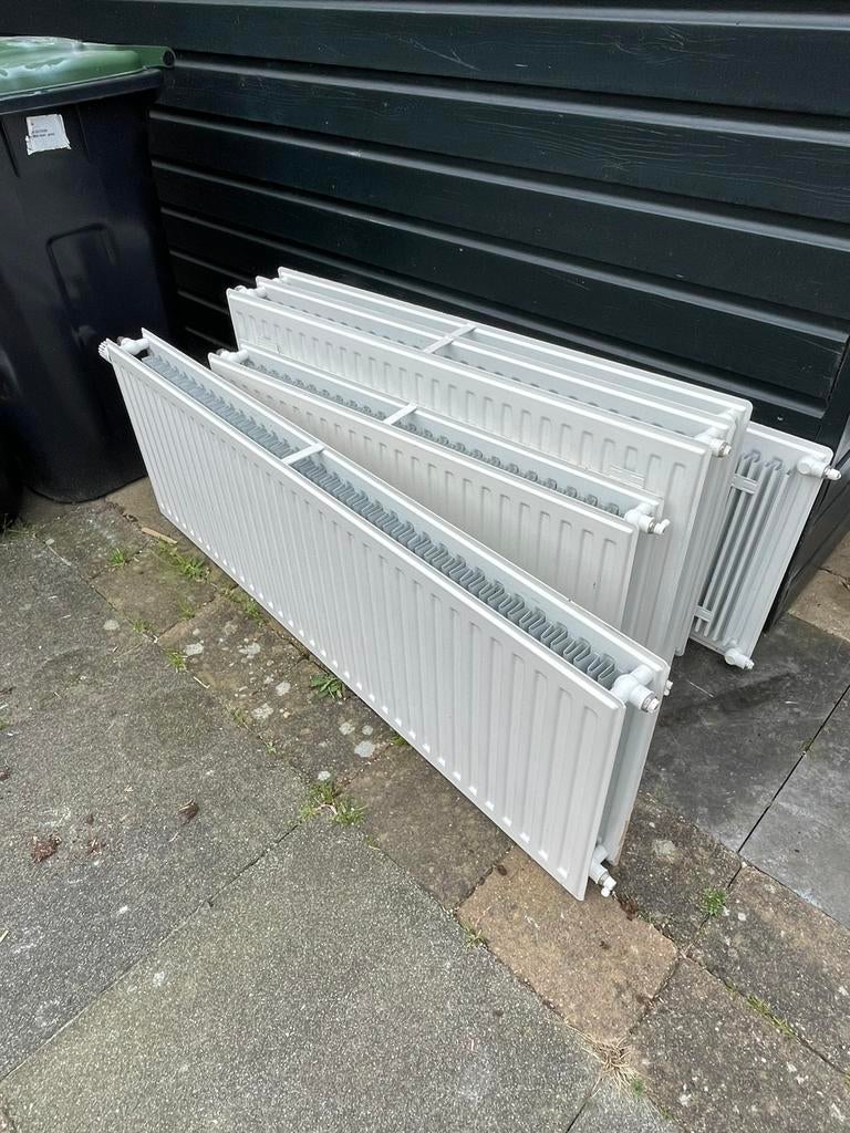 5 verschillende radiatoren, Doe-het-zelf en Verbouw, Verwarming en Radiatoren, Ophalen, Minder dan 30 cm, Cv-ketel of Combi-ketel