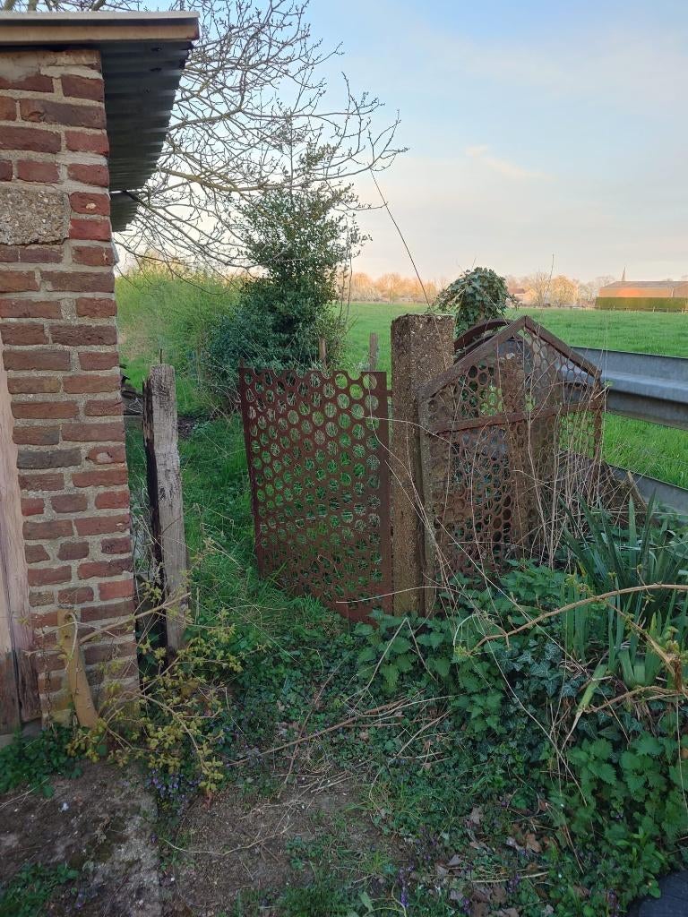 2 oude metalen hekjes van oude ploeg - brocante, Ophalen