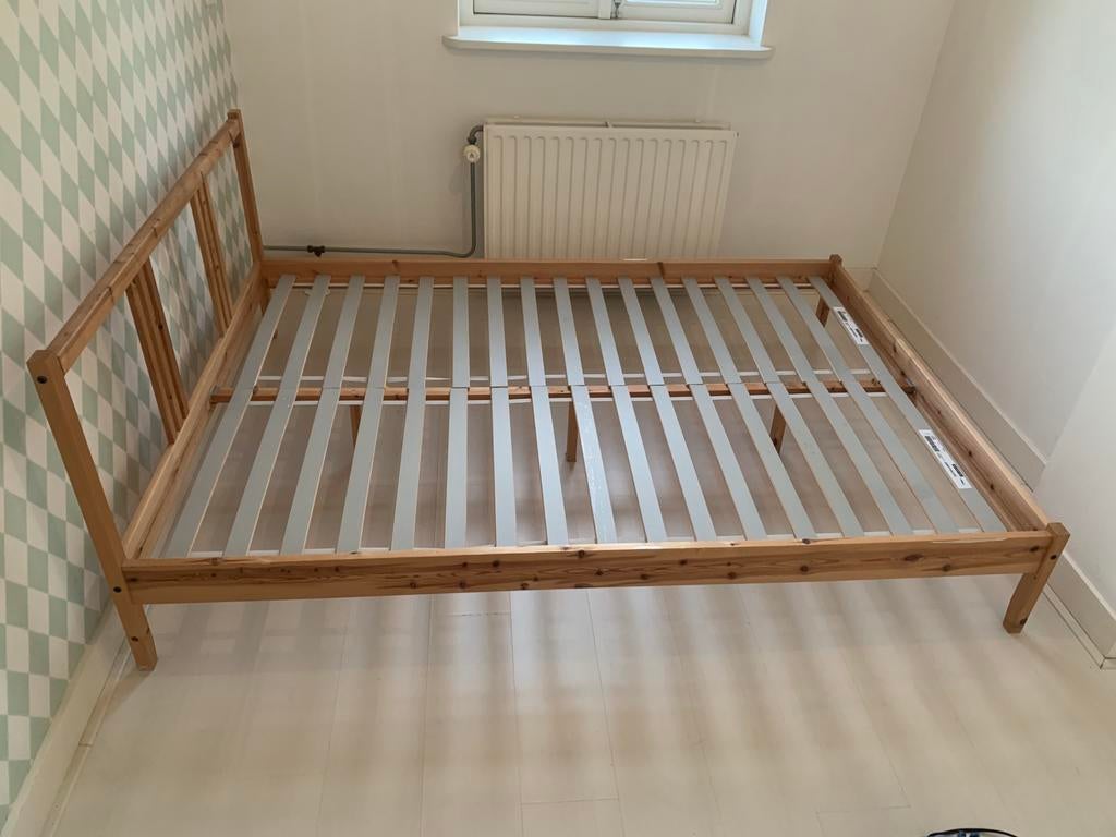 Bed ikea 140x200 incl lattenbodem en matras, Ophalen, Gebruikt, Overige kleuren, Tweepersoons