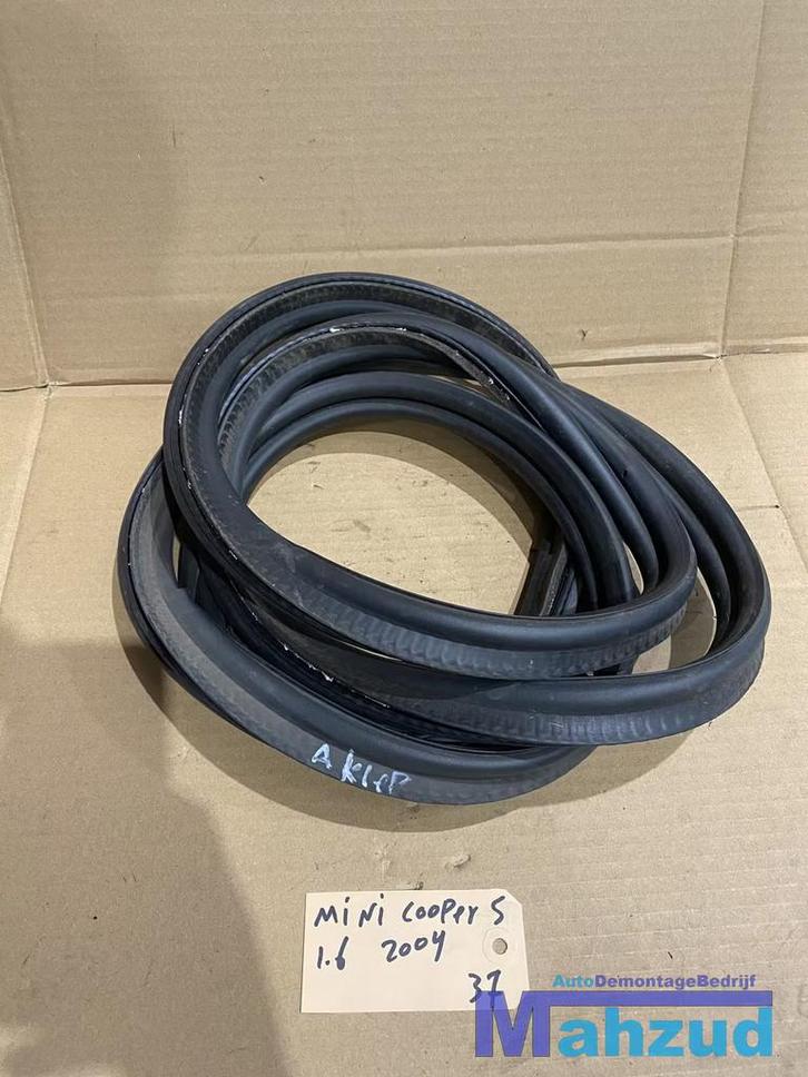 MINI COOPER S ONE Achterklep rubber 2001-2006, Auto-onderdelen, Overige Auto-onderdelen, Mini, Gebruikt, Ophalen of Verzenden