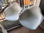 Twee Eames plastic armchairs van Charles & Ray Eames, Huis en Inrichting, Stoelen, Ophalen, Overige materialen, Gebruikt, Twee