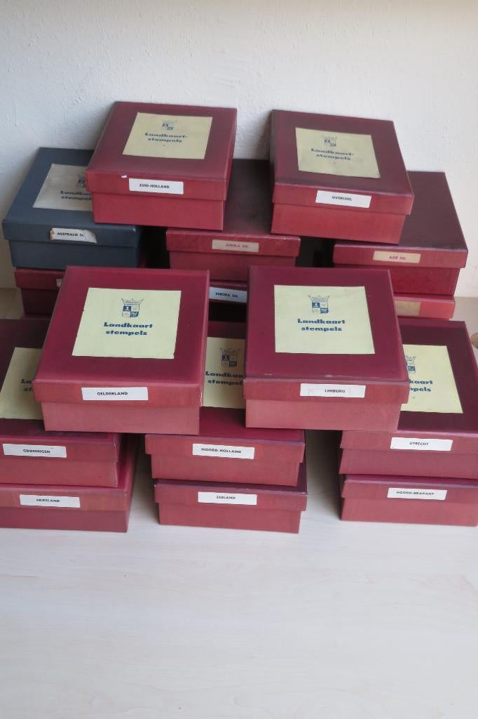 Vintage aardrijkskunde schoolstempels. Provincie&werelddelen, Verzamelen, Retro, Ophalen of Verzenden, Overige typen