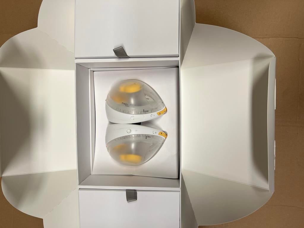 Medela Magic InBra Dubbele Draagbare Borstkolf, Kinderen en Baby's, Babyvoeding en Toebehoren, Ophalen, Zo goed als nieuw, Borstkolf