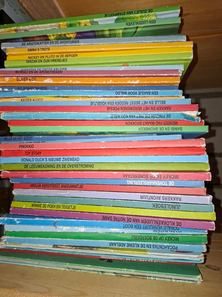 38 Disney boekjes van de Disney Boekenclub, Ophalen