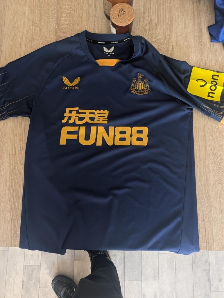 Newcastle United uitshirt - Maat M, Ophalen of Verzenden