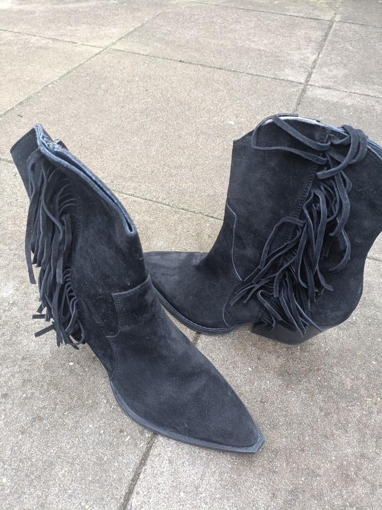 Sacha zwarte suède enkellaarsjes met franjes maat 41, Kleding | Dames, Zwart, Lage of Enkellaarzen, Ophalen of Verzenden, Zo goed als nieuw