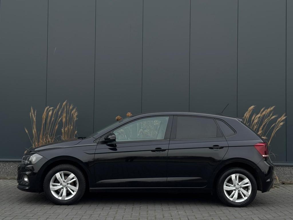 Volkswagen Polo 1.0 TSI Comf.l. Bus. NAVI ACC AIRCO PDC SPOR, Adaptive Cruise Control, Gebruikt, 95 pk, Zwart