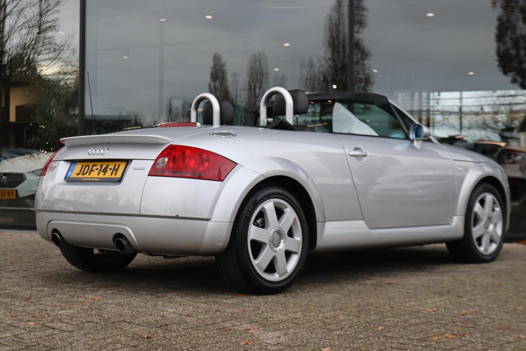 AUDI TT ROADSTER 1.8 5V 225PK TURBO QUATTRO *1E EIG. 61.655K, Auto's, Audi, TT, Gebruikt, Zwart, 4 cilinders