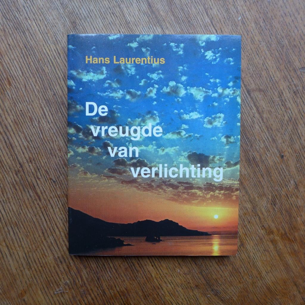De Vreugde van Verlichting (Hans Laurentius-Advaita Vedanta), Ophalen of Verzenden, Zo goed als nieuw, Meditatie of Yoga, Instructieboek