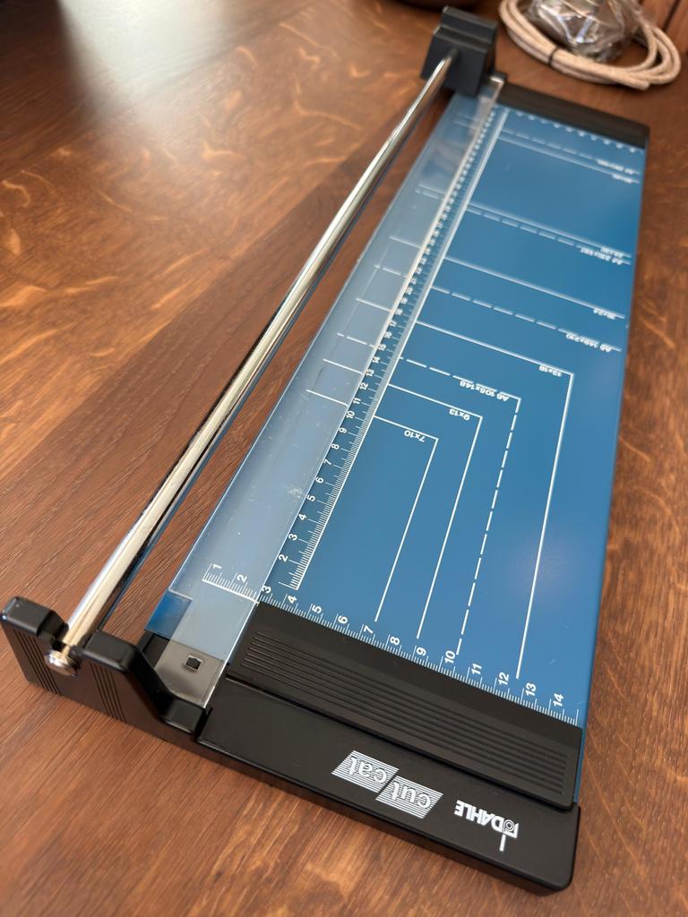 Dahle cut cat papier snijmachine, Ophalen of Verzenden, Zo goed als nieuw