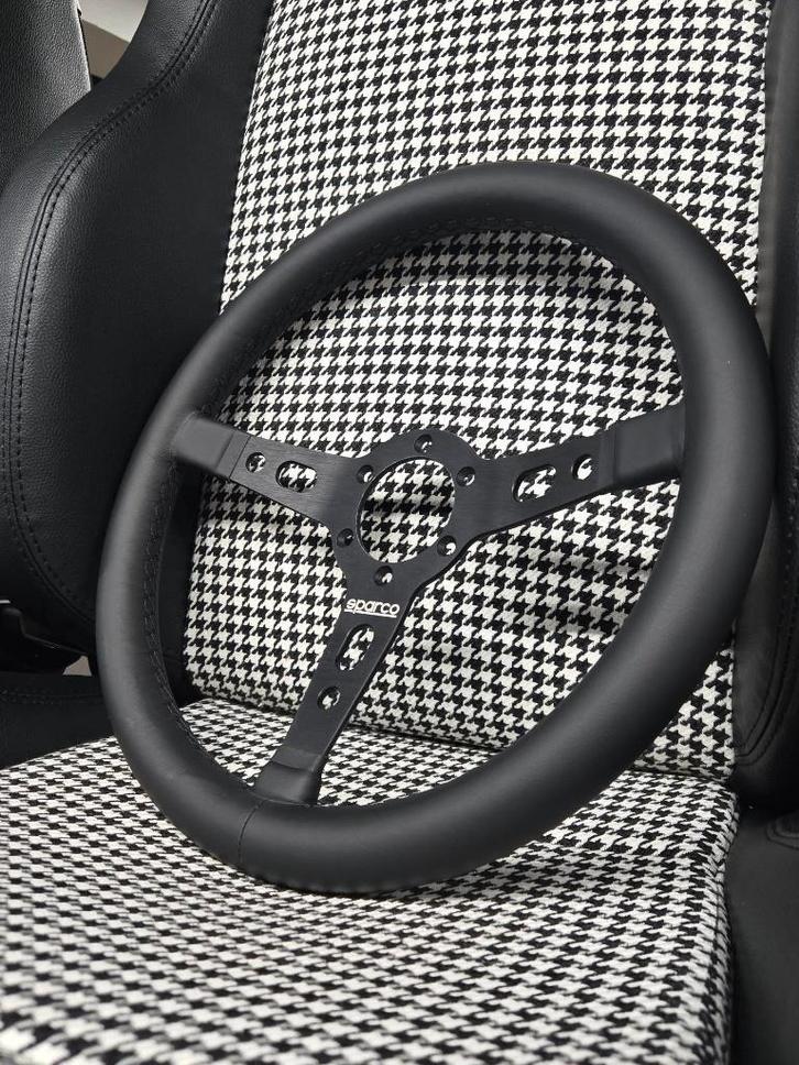 Sparco Targa 350 stuur sportstuur racestuur leder 350mm, Auto diversen, Tuning en Styling, Ophalen of Verzenden