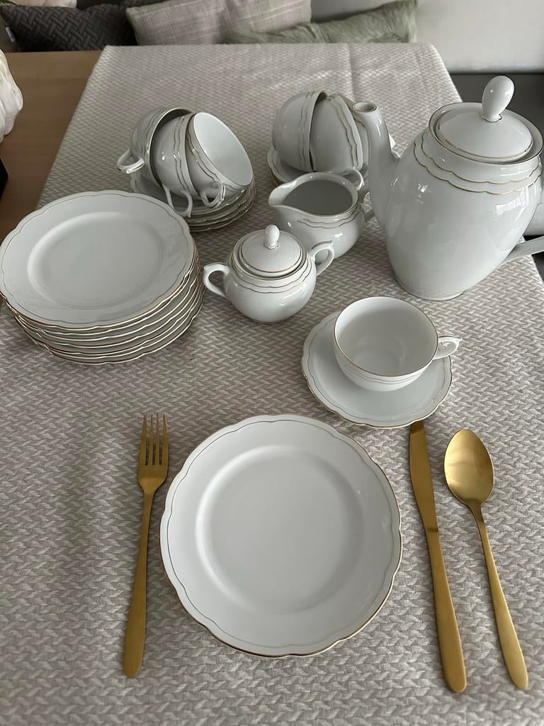 Vintage wit porseleinen servies met gouden rand, Antiek en Kunst, Ophalen of Verzenden