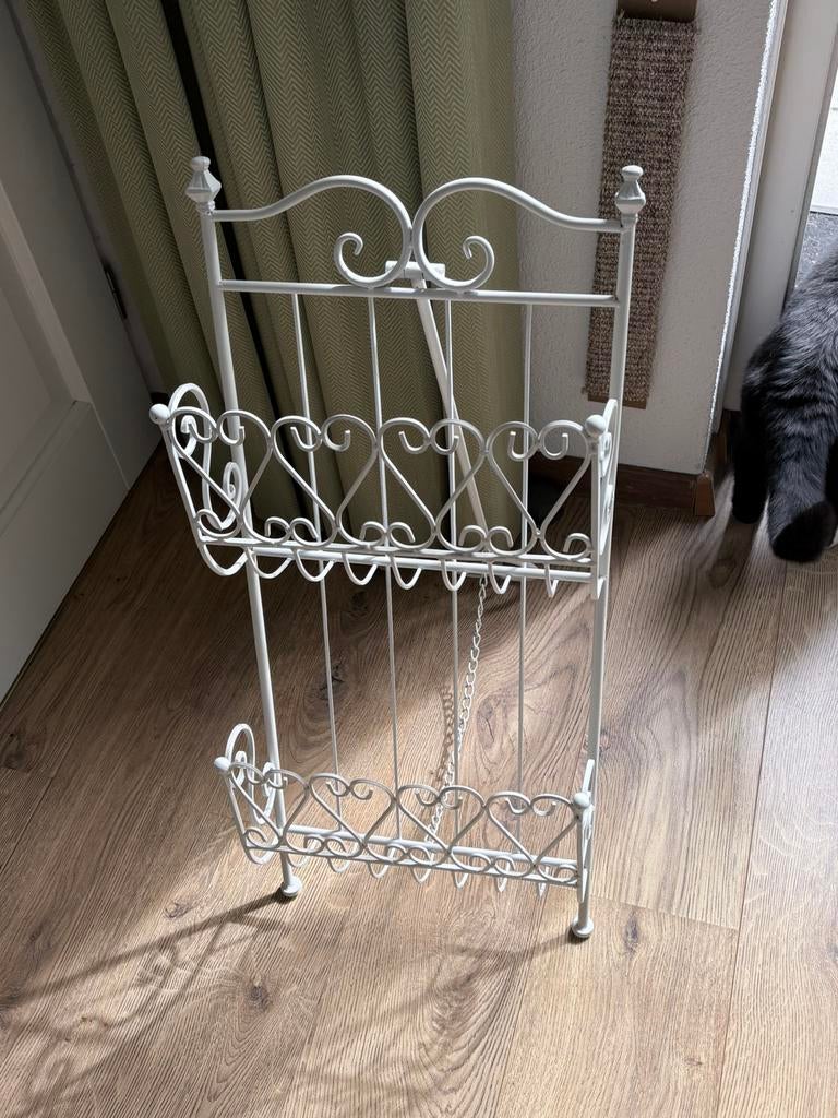 Brocante tijdschriften rek, Ophalen, Zo goed als nieuw