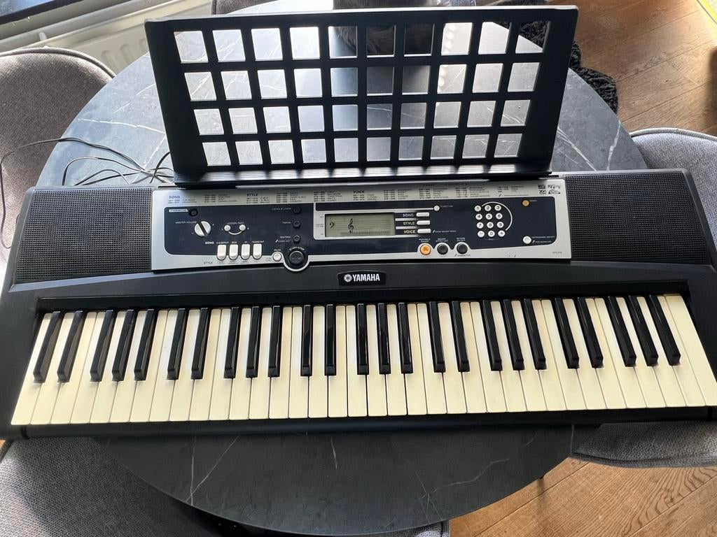 Yamaha keyboard 54030 met standaard en handleiding, Ophalen, Yamaha, Met standaard, 61 toetsen