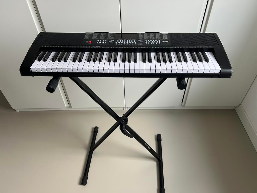 Keyboard max, Muziek en Instrumenten, Keyboards, Ophalen, Zo goed als nieuw, 61 toetsen, Overige merken