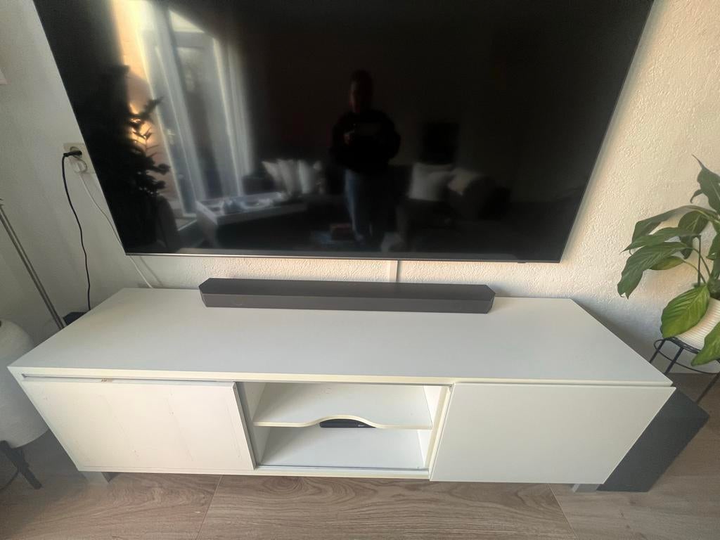 GRATIS Wit tv-meubel met schuifdeuren, Ophalen, Overige materialen, Gebruikt, 100 tot 150 cm