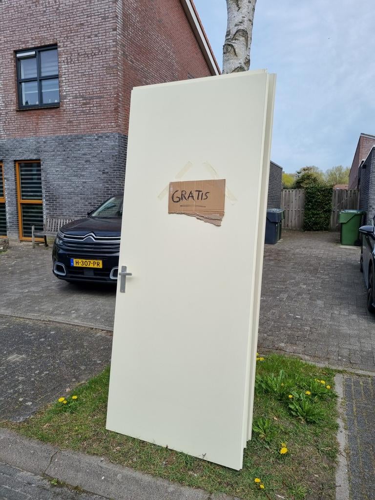 2 x opdek deur gratis, Doe-het-zelf en Verbouw, Deuren en Horren, Gebruikt, Binnendeur, 200 tot 215 cm, 80 tot 100 cm, Hout, Ophalen of Verzenden