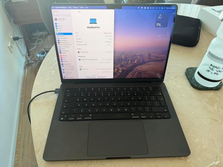 Apple MacBook Pro (M3, 2023) 18GB, Computers en Software, Apple Macbooks, Zo goed als nieuw, MacBook Pro, Overige groottes, 2 tot 3 Ghz