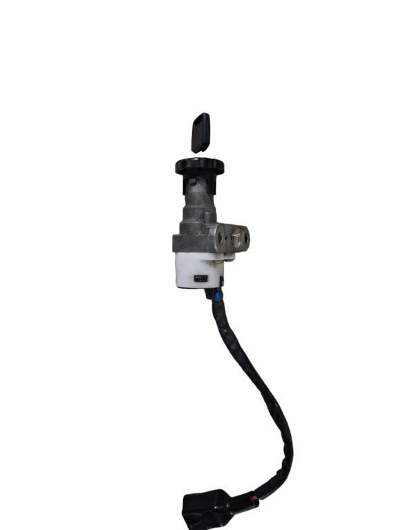 Contactslot origineel slot set Santini San Remo, Fietsen en Brommers, Brommeronderdelen | Scooters, Gebruikt, Ophalen of Verzenden