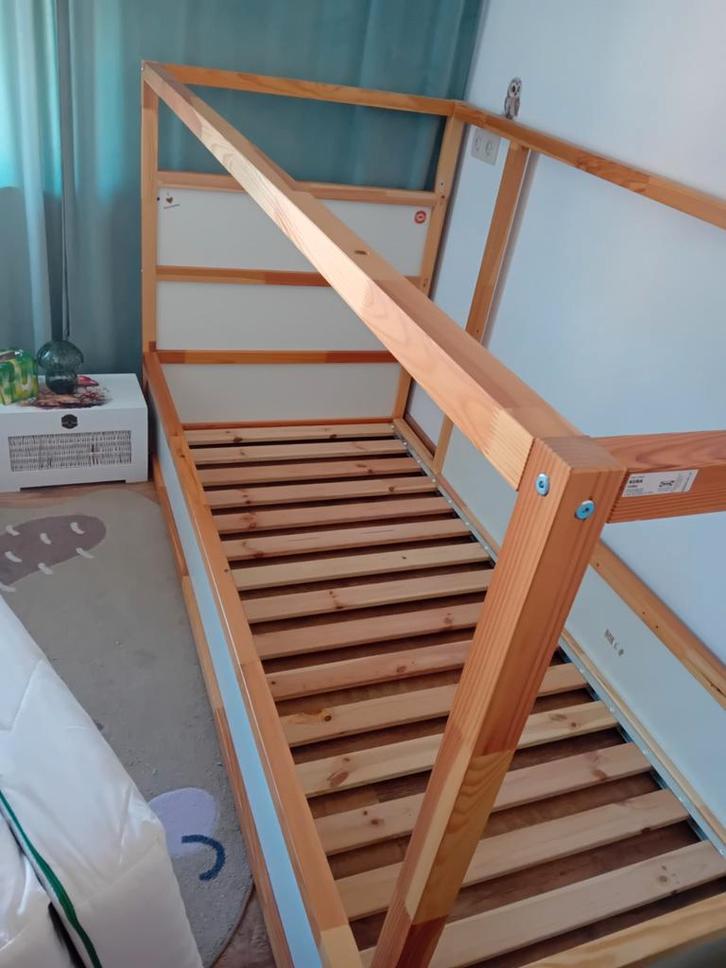 Ikea kura peuter hack, Huis en Inrichting, Slaapkamer | Bedden, Zo goed als nieuw, Eenpersoons, 90 cm, 200 cm, Hout, Wit, Ophalen