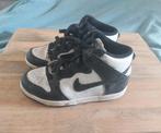 Nike Jordan sportschoenen maat 30, Kinderen en Baby's, Kinderkleding | Schoenen en Sokken, Ophalen of Verzenden