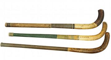 Gezocht - Retro / oude hockey sticks voor clubhuis Shinty beschikbaar voor biedingen