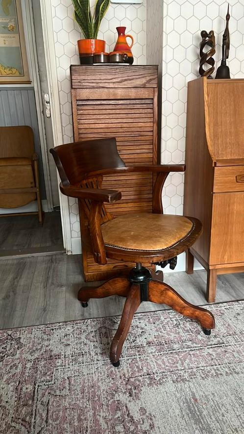 Vintage bureaustoel met leren zitting, Antiek en Kunst, Antiek | Meubels | Stoelen en Banken, Ophalen