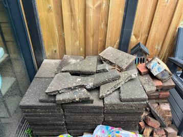 stoeptegels 30 x 30 cm 108 stuks +/- 9,5 m2 beschikbaar voor biedingen