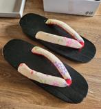 Originele Japanse Geta sandalen met houten voetbed ZGAN, Zwart, Nieuw, Sandalen of Muiltjes, Ophalen of Verzenden