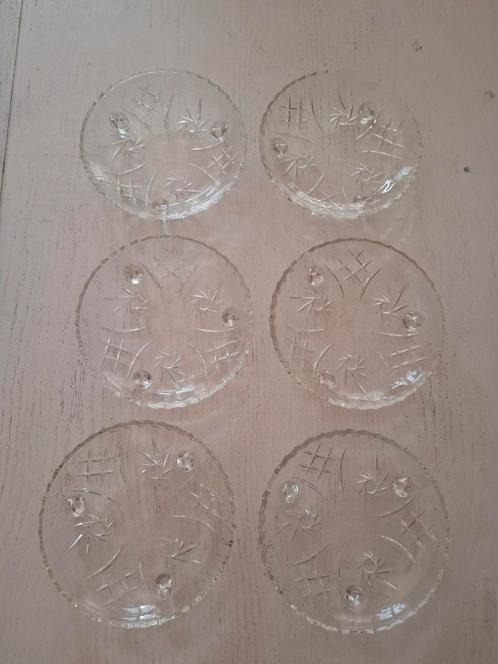 6 glazen bonbonschaaltjes op pootjes, Huis en Inrichting, Woonaccessoires | Onderzetters, Zo goed als nieuw, Glas of Kopje, Ophalen