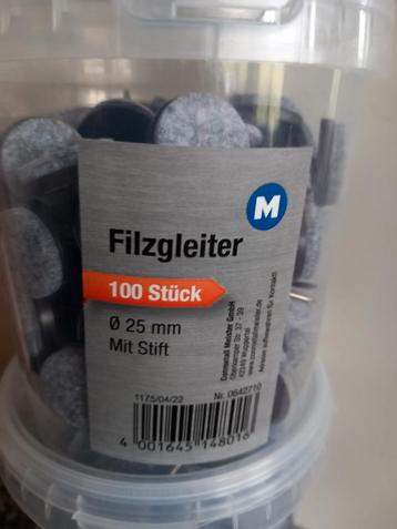 Viltglijders voor stoel-  tafelpoten 100 stuks in emmer  beschikbaar voor biedingen