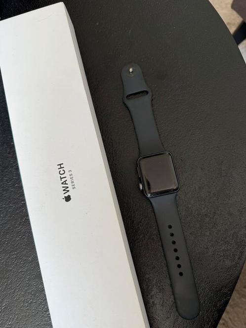 APPLE Watch Series 3 38mm zwart, Sieraden, Tassen en Uiterlijk, Smartwatches, Gebruikt, iOS, Zwart, Ophalen of Verzenden