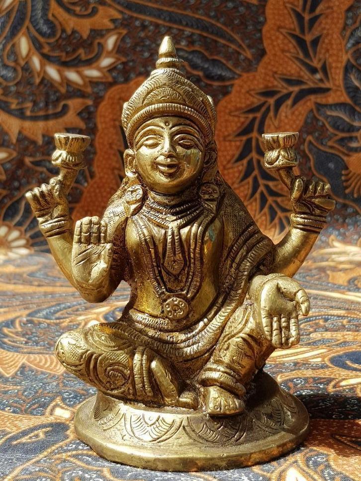 Mooi zwaar antiek brons beeldje uit India van Lakshmi., Antiek en Kunst, Kunst | Niet-Westerse kunst, Ophalen of Verzenden