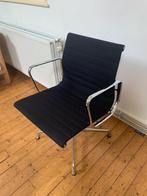 Vitra EA 108 aluminum chair in Hopsak 3 stuks: €550 per stuk, Bureaustoel, Zo goed als nieuw, Zwart, Ophalen