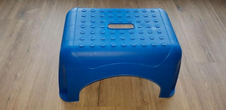 Blauw opstapkrukje, Huis en Inrichting, Overige Huis en Inrichting, Zo goed als nieuw, Ophalen of Verzenden