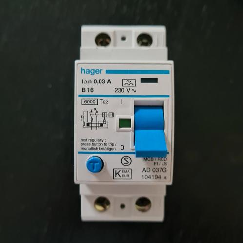 Hager aardlekschakelaars, Hobby en Vrije tijd, Elektronica-componenten, Zo goed als nieuw, Ophalen of Verzenden